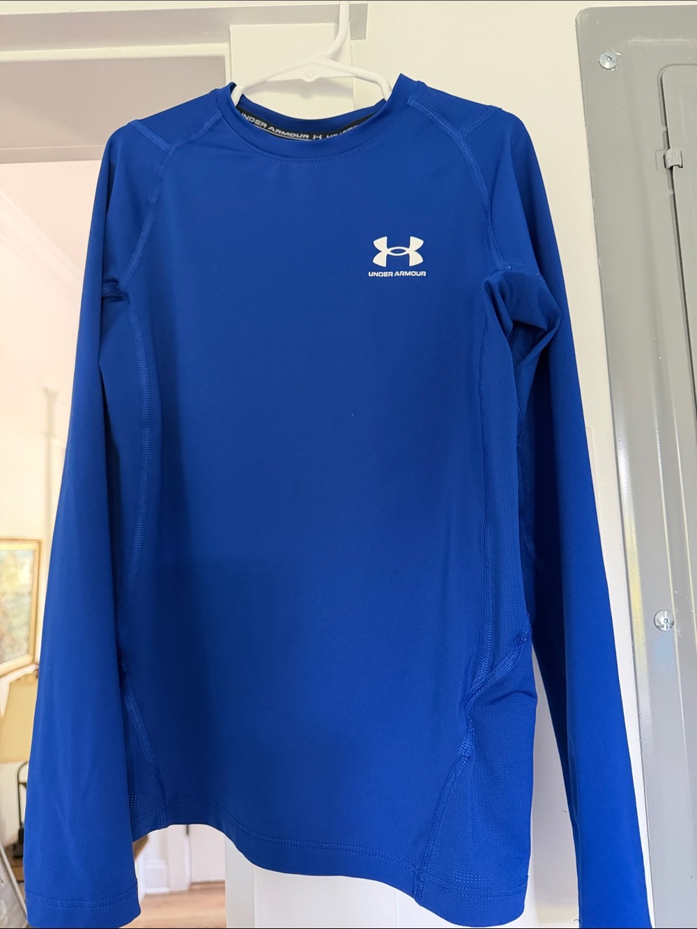 Youth Medium boys Under Armour Blue Long-Sleeve Athletic Shirt compression/heat